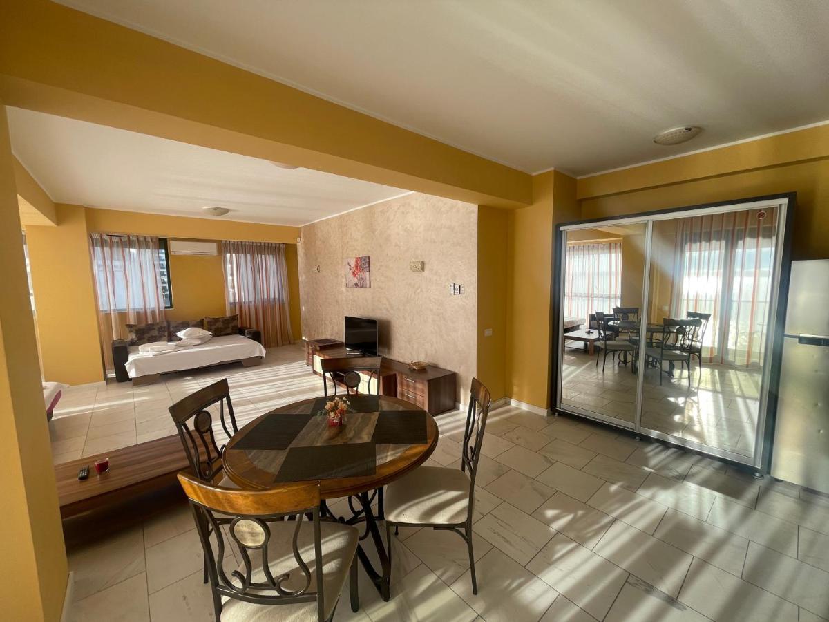 Sophia Lake View Suite Мамая Екстер'єр фото