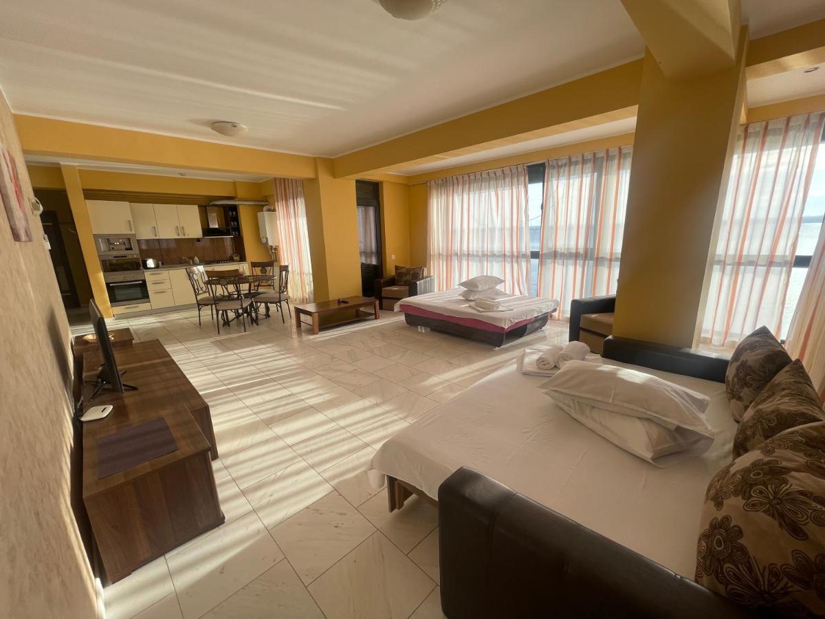 Sophia Lake View Suite Мамая Екстер'єр фото