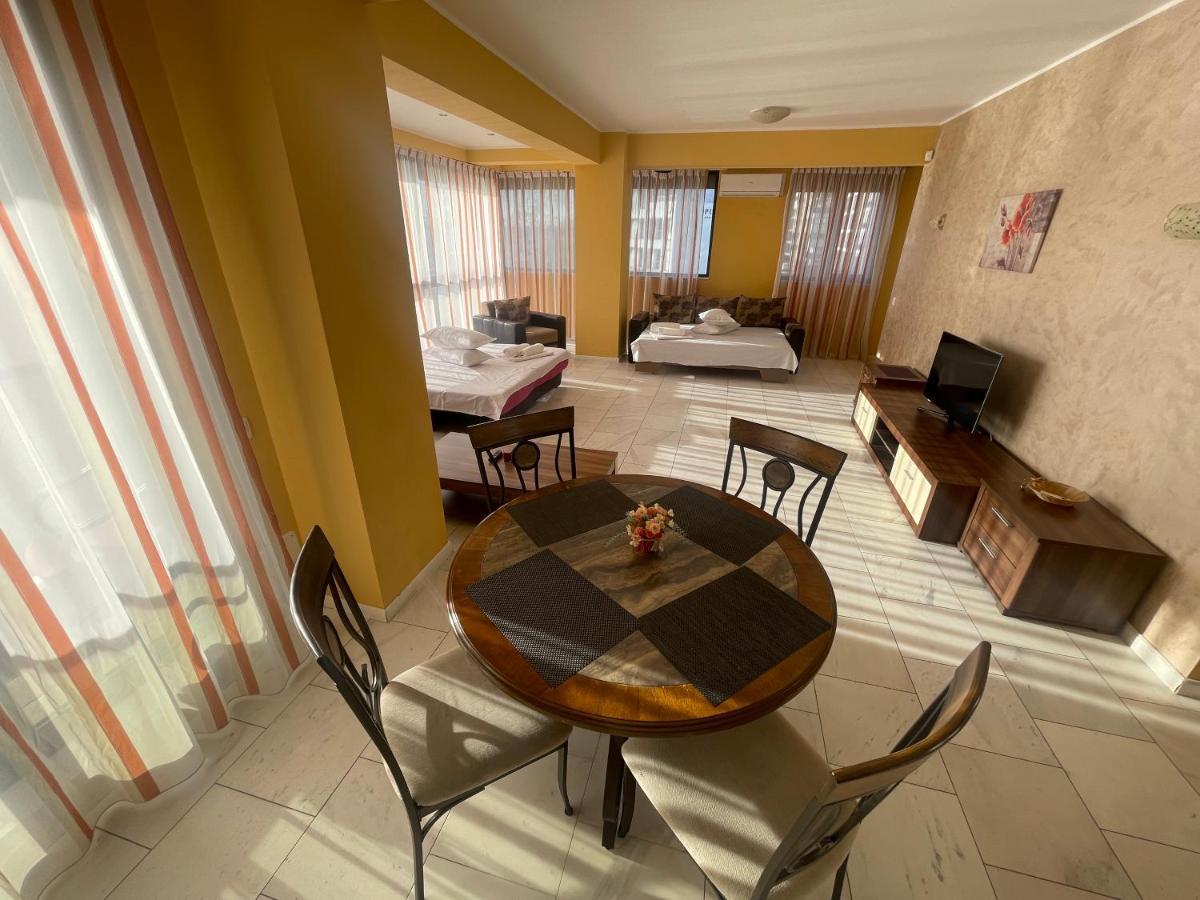Sophia Lake View Suite Мамая Екстер'єр фото